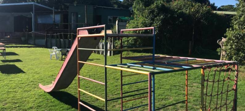 伍德兰兹乡间房屋与露营青年旅馆(Woodlands Cottages & Camping)图片