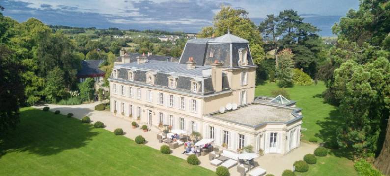 舍尼维尔城堡酒店(Chateau la Cheneviere)图片