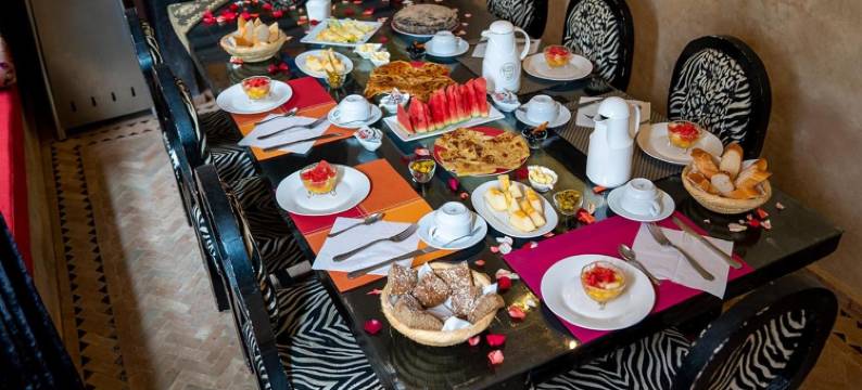 罗曼斯摩洛哥传统庭院住宅(Riad Romance)图片