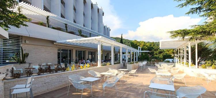 Carine德尔芬酒店(Carine Hotel Delfin)图片