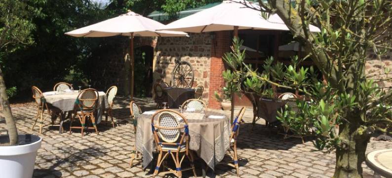 佛姆奥克斯比齐斯酒店(La Ferme Aux Biches)图片