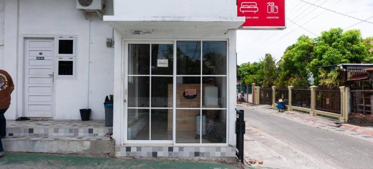 扎伊诺尔阿比丁班达亚齐红多兹伊斯兰酒店-近RSUD(RedDoorz Syariah Near Rsud Zainoel Abidin Banda Aceh)图片