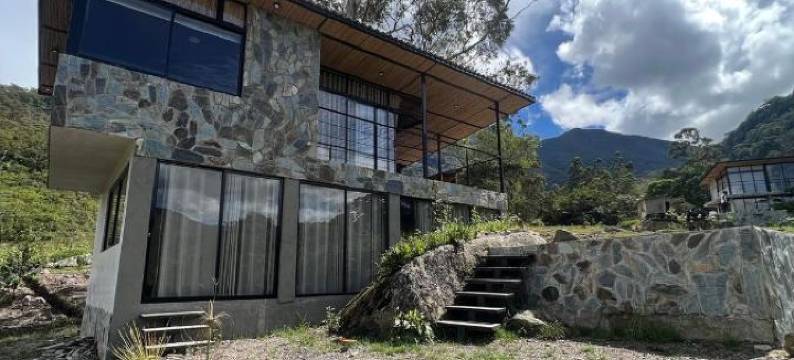 圣海伦娜伊斯卡拉(Santa Helena Iscala)图片