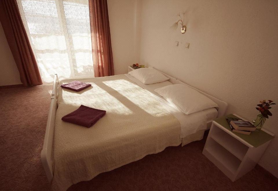 Villa Marijana-Direktno na MoruHotel Overview