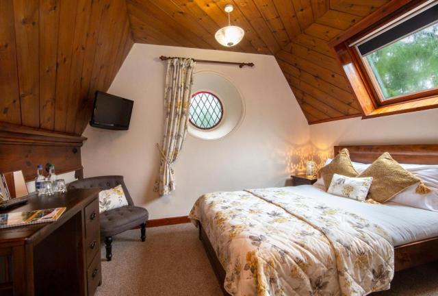 The Auld Kirk Over view