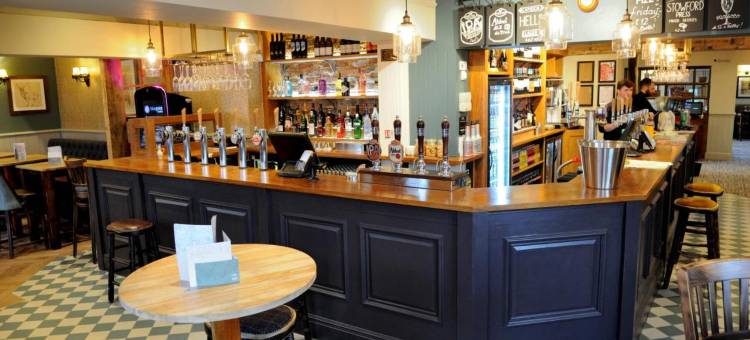 白鹿 - 格林国王旅馆(White Hart by Chef & Brewer Collection)图片