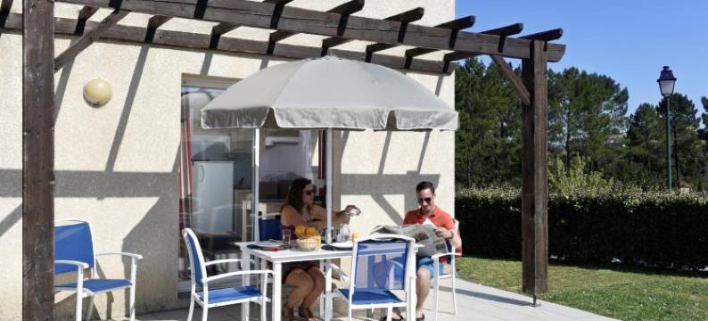 奥达利斯高地萨拉瓦斯庄园公寓(Résidence Odalys Domaine des Hauts de Salavas)图片