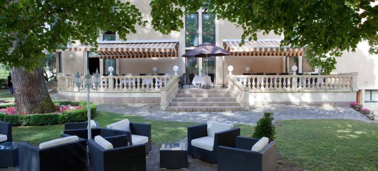 德拉图尔庄园酒店及餐厅(Hôtel Restaurant du Château de la Tour)图片