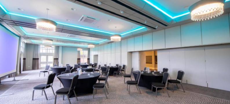 巴纳姆布鲁姆高尔夫水疗酒店(Barnham Broom Hotel, Golf & Spa)图片