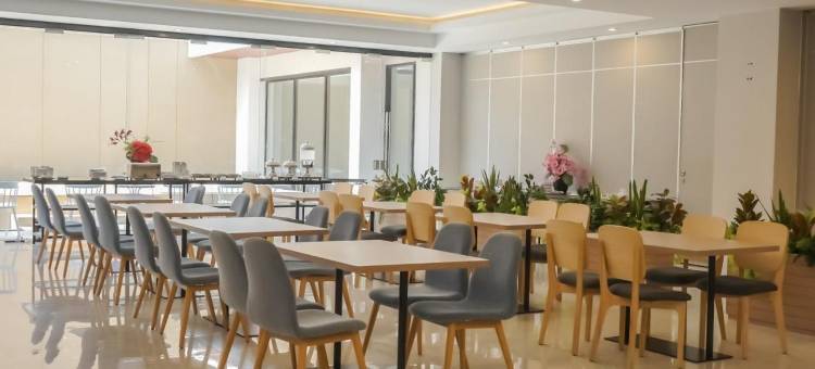 图邦弗朗特一号国王酒店(Front One Premier King Hotel)图片