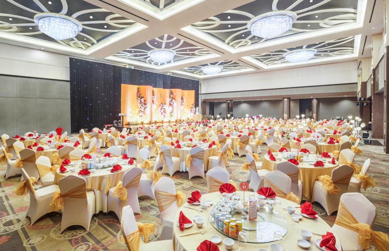 Swiss-Belhotel Jambi Over view