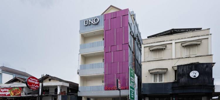 红门酒店普拉斯@UNO美拉克街萨马林达(RedDoorz Plus @ Uno Jalan Merak Samarinda)图片