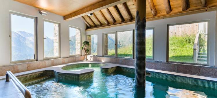 贾利比耶阿达特木屋拉格朗假日住宅酒店(Lagrange Vacances les Chalets de l'Adet)图片