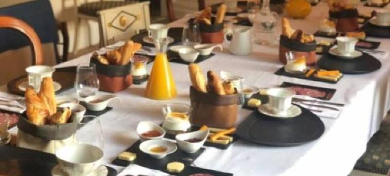 贝洛伊城堡别墅酒店(La Villa du Château Belloy)图片