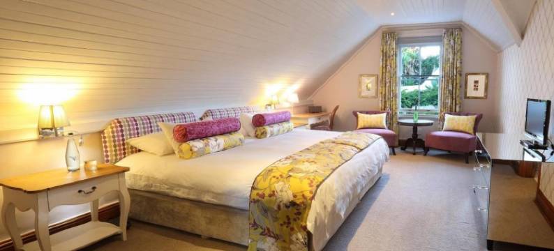 猎鹰视角庄园酒店(Falcons View Manor)图片