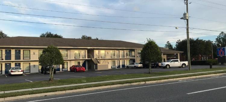 罗里达麦克伦尼 6 号汽车旅馆(Motel 6 Macclenny, FL)图片