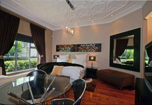 Saffron Guest House Hotel Overview