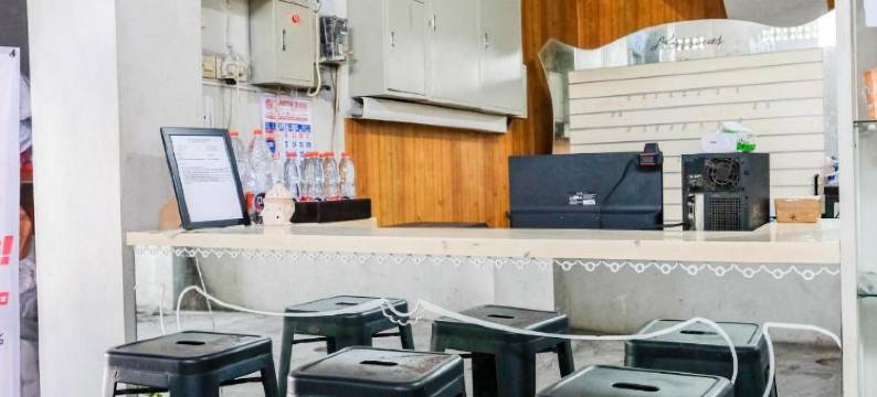 Collection O Omah Joyo Solo Inn靠近苏拉卡塔皇宫(RedDoorz at Omah Joyo Solo Inn)图片