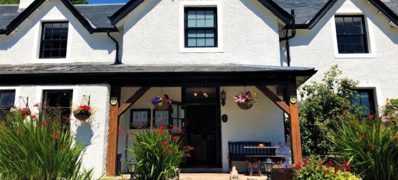 格雷恩莫里斯顿阿姆斯酒店(Glenmoriston Arms Hotel)图片