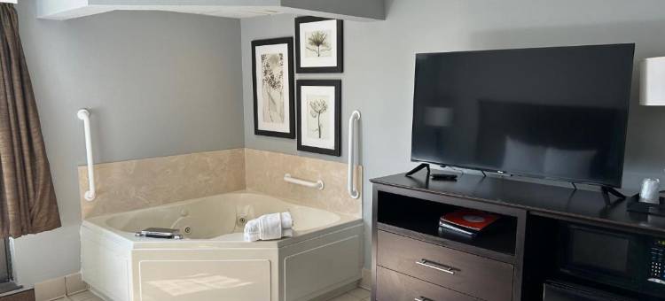 奥塔姆瓦美吟温德姆酒店(AmericInn by Wyndham Ottumwa)图片