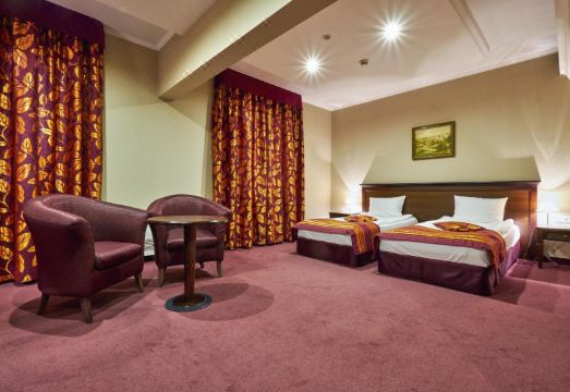 Yantra Grand Hotel Hotel Overview