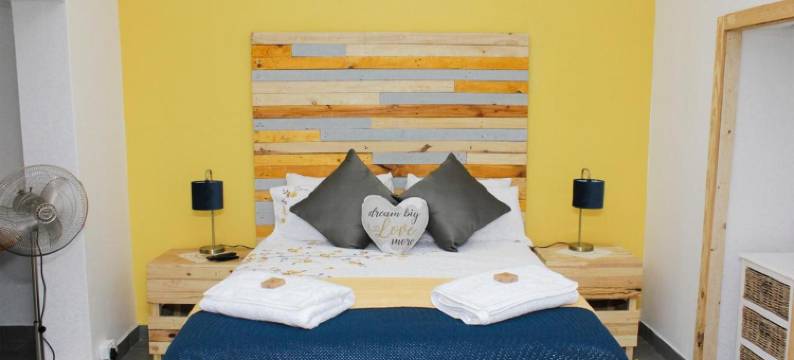 A Touch of Grace图片