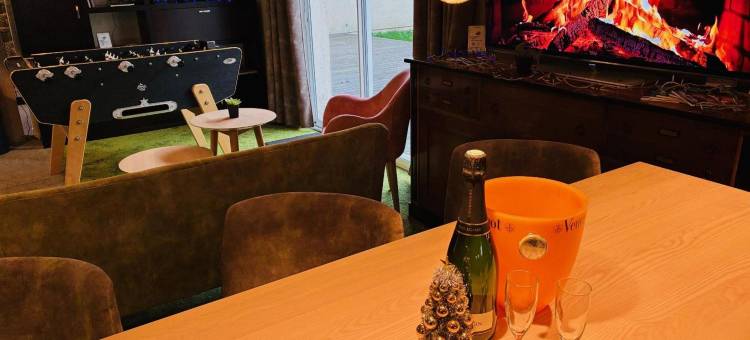 贝尔奈卫城原生酒店(Hotel the Originals Bernay Acropole)图片