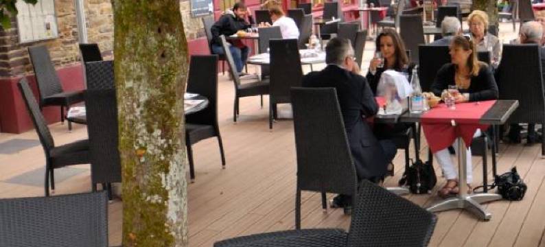 瑞莱斯布斯里昂德之家酒店(Logis Hotel, Restaurant et Spa le Relais de Broceliande)图片