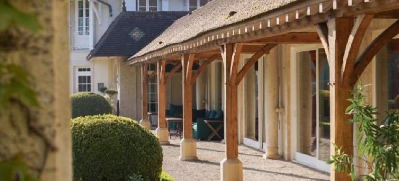 德乐伟诺酒店(Hostellerie de Levernois)图片