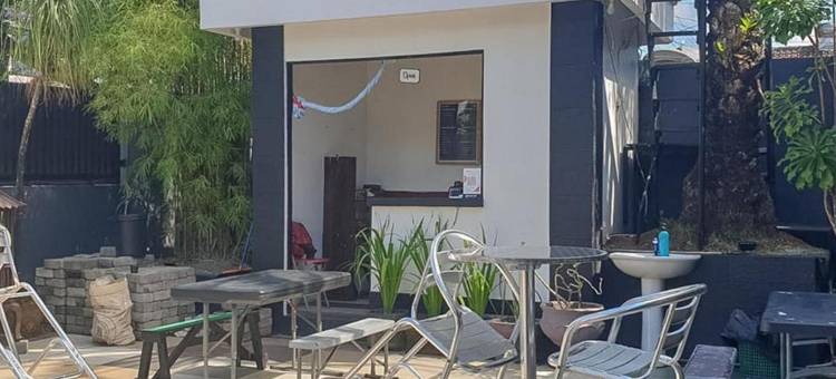 Rocky Guest House Syariah Mitra RedDoorz图片