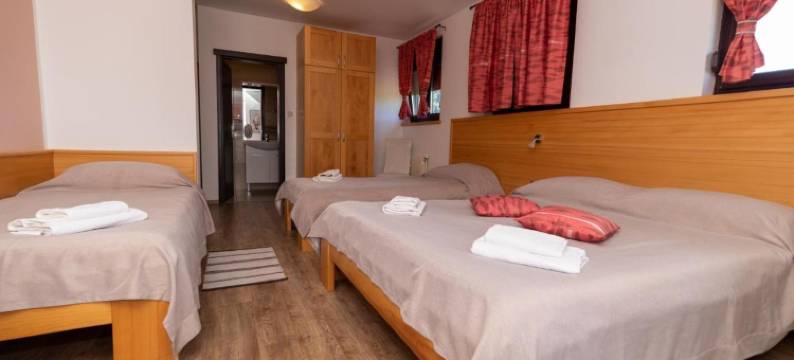 比耶拉鲁萨酒店(Pansion Bijela Ruža - a la Carte)图片