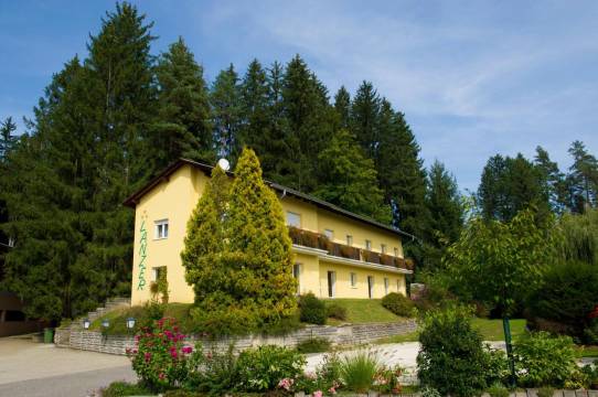 兰泽膳食旅馆(Pension Appartement Lanzer)