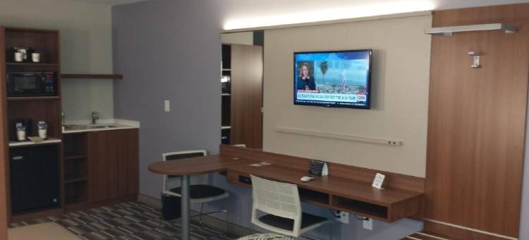 费城机场雷德利麦客达套房酒店(Microtel Inn & Suites by Wyndham Philadelphia Airport Ridley)图片