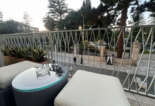 Sunset Guesthouse Hotel Overview