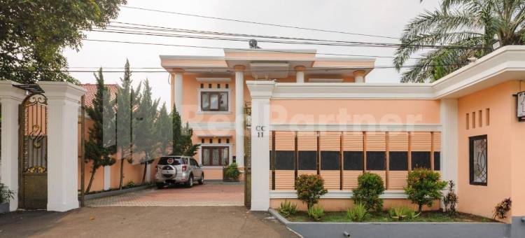 池芒古清真米特拉红门酒店(Pondok Cimanggu Syariah Mitra RedDoorz)图片