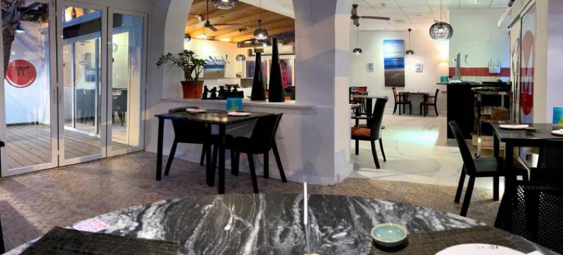 中庭酒店(Atrium Hotel)图片