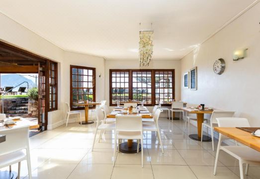 Harbour House Hotel - le Paradis Apartments Hotel Overview