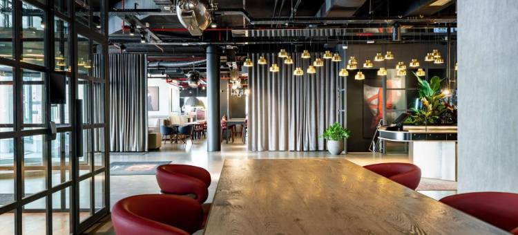 布鲁塞尔丽芮酒店(Radisson Red Hotel, Brussels)图片