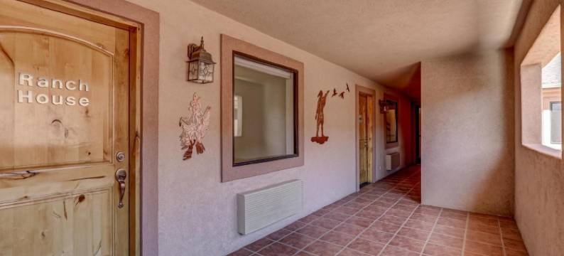 依偎旅馆(The Snuggle Inn)图片