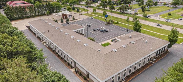 格兰德黑文温德姆呗盟套房酒店(Baymont by Wyndham Grand Haven)图片