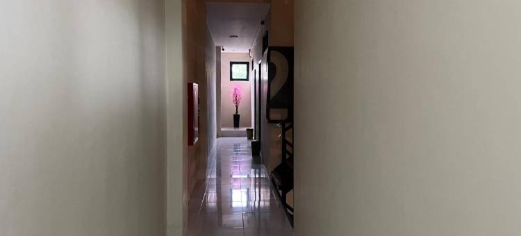 三宝垄布伦酒店红门合作(Brenn Hotel Semarang Mitra Reddoorz)图片