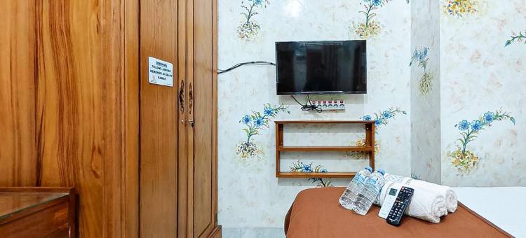 Queen Residence Ancol RedPartner图片
