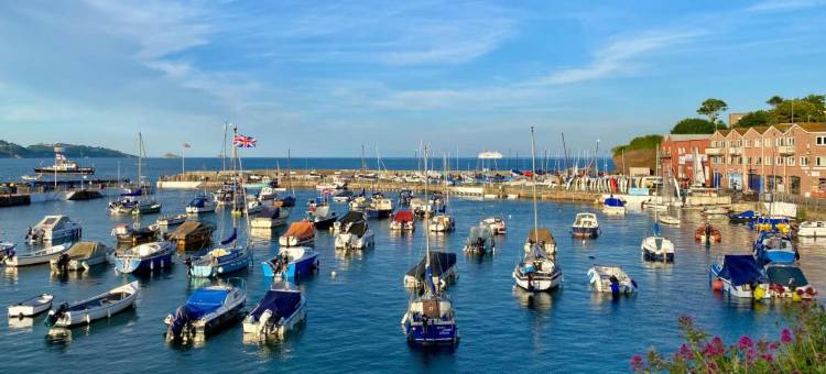 康帕斯酒店管理的滨海大道酒店(The Esplanade Hotel by Compass Hospitality)图片