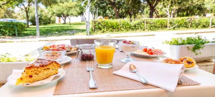 阿古利亚斯特拉酒店(Hotel Agugliastra)图片