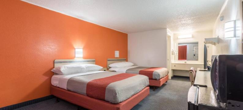 兰心 6 汽车旅馆(Travelodge by Wyndham Lansing MI)(Travelodge by Wyndham Lansing)图片