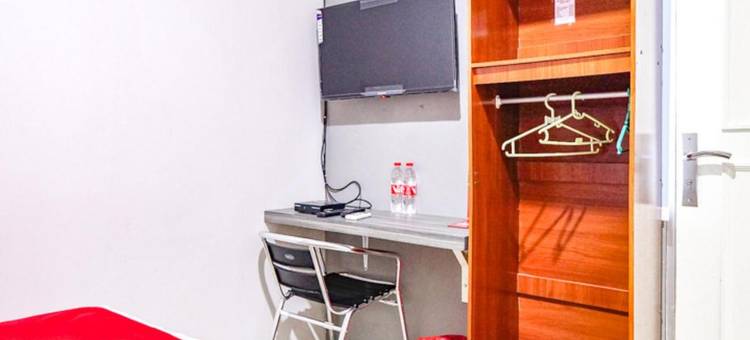 红多兹酒店@泗水西特拉兰(RedDoorz @ Citraland Surabaya)图片