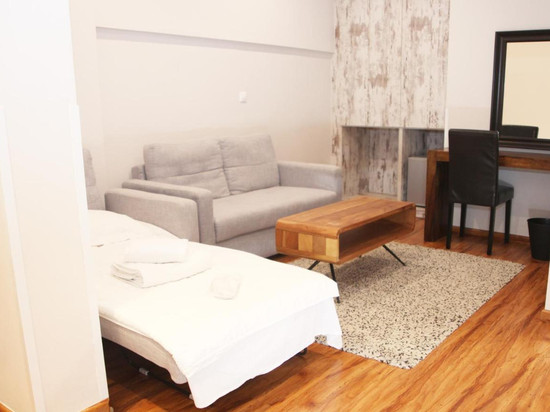 阿波罗菲罗斯尼亚酒店