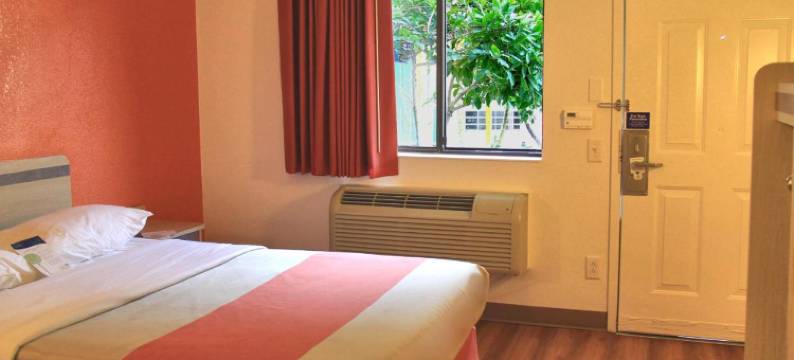 哈特福德恩菲尔德6号汽车旅馆(Motel 6 Enfield, CT - Hartford)图片