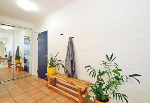 Lorne Surf Apartments Hotel Overview