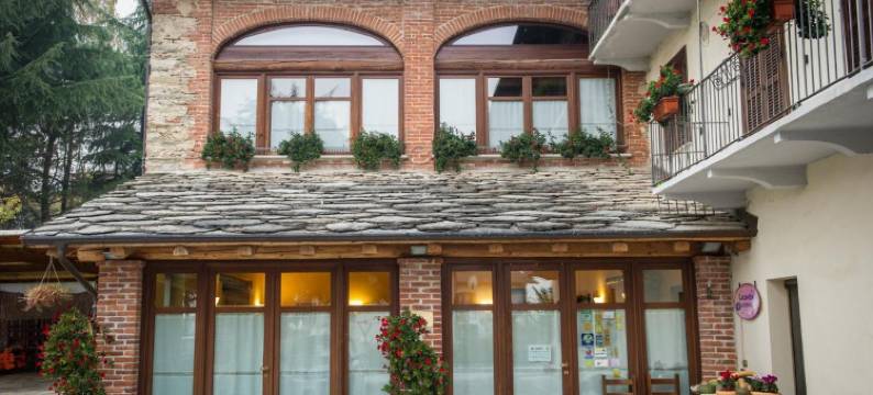 奥奇塔纳比安卡宾馆(Locanda Occitana Cà Bianca)图片